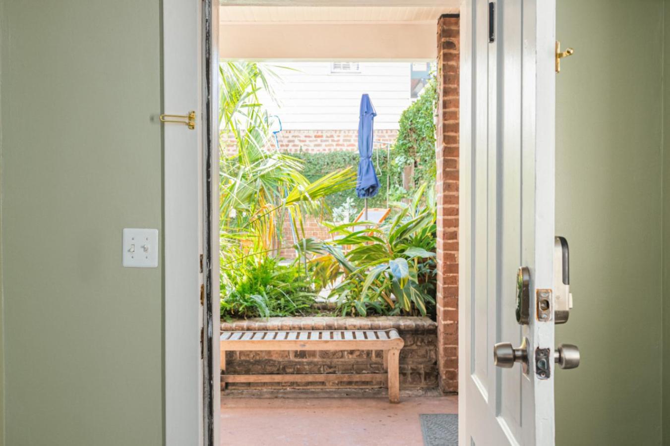 Apartment Pasadena At Hamilton